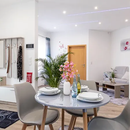 Neu I Ferienwohnung Jasmin Andernach Exterior photo