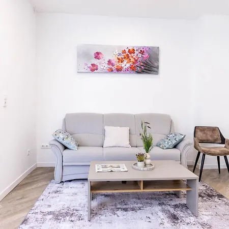 Neu I Ferienwohnung Jasmin Andernach Exterior photo