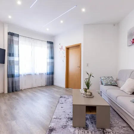 Neu I Ferienwohnung Jasmin Andernach Exterior photo